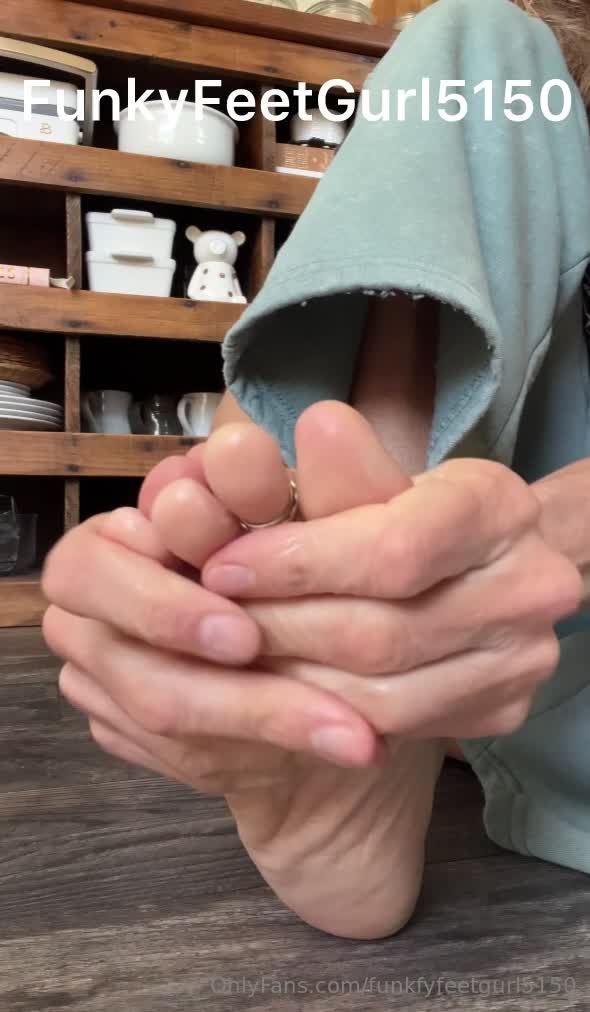 funkfyfeetgurl5150 OnlyFans leaked Funkfyfeetgurl5150 -  Listen to the sound of my voice... on HDthot