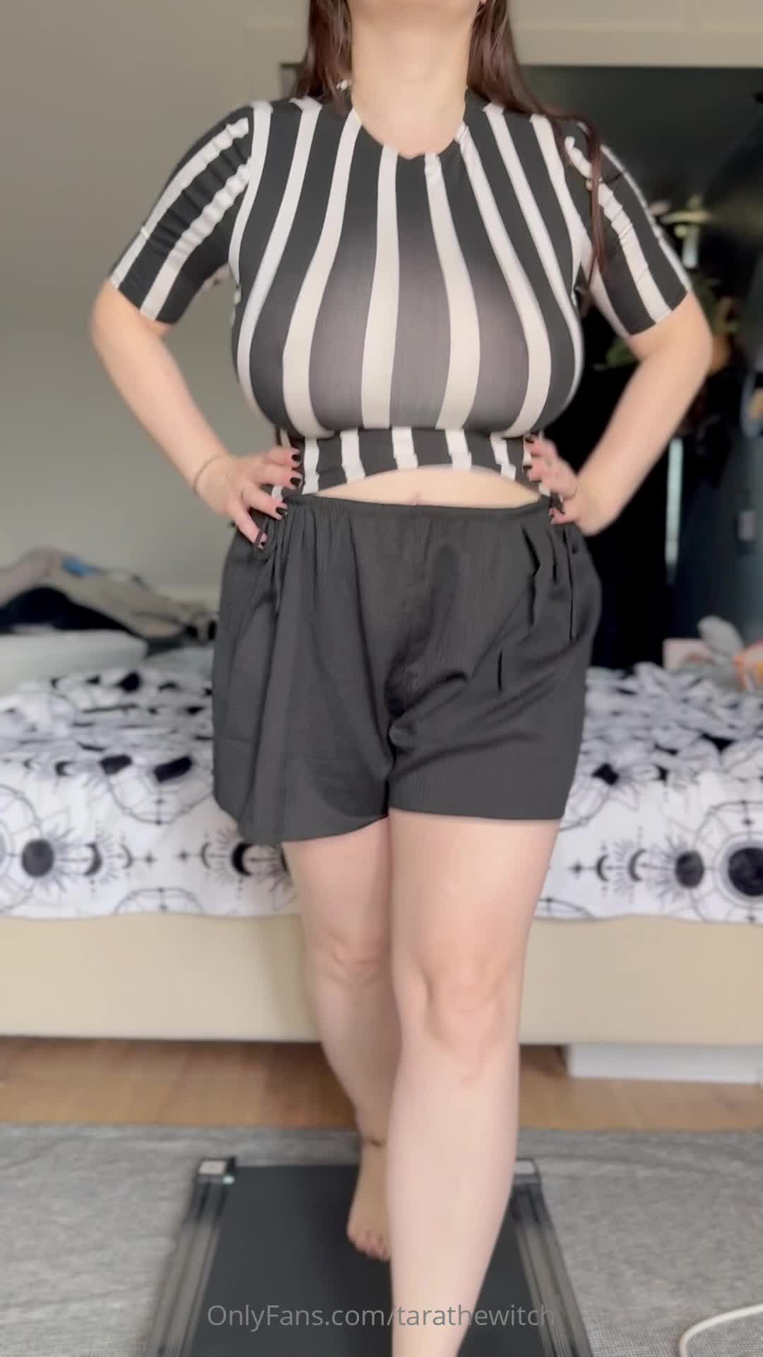 tarathewitch OnlyFans leaked Tarathewitch - Walk with me Wednesday!Where would an ideal first date be? on HDthot