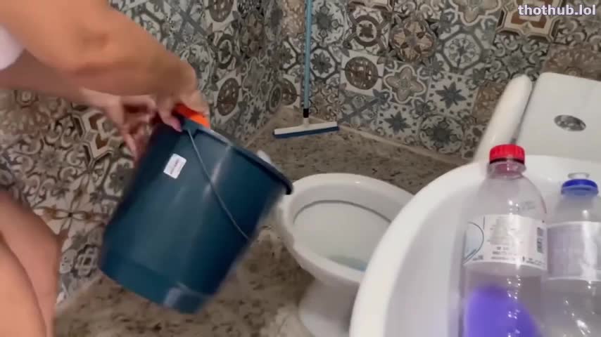 Aloira Praiana Cleaning Bathroom W Pink Thong