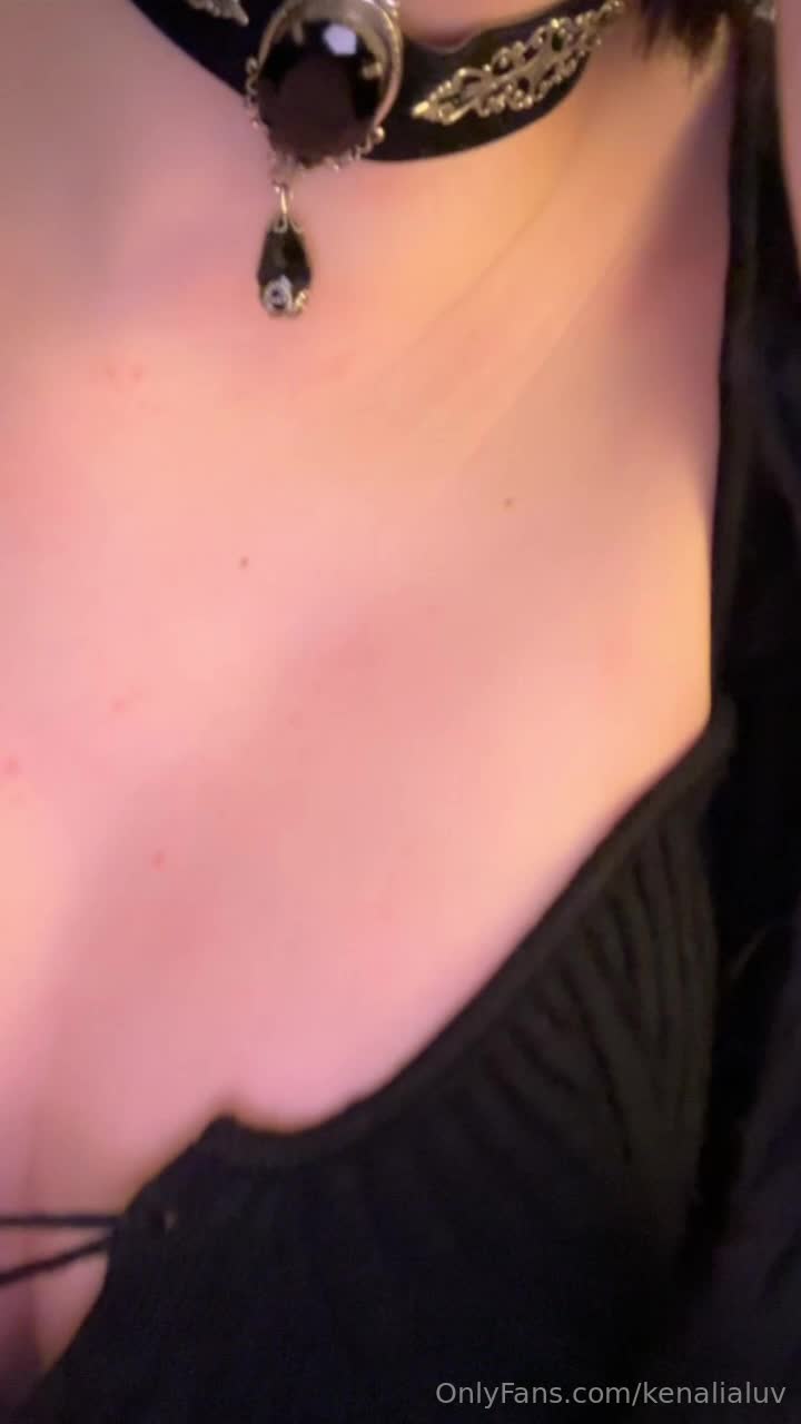 kenalialuv OnlyFans leaked Kenalialuv - 12 minute "POV: i make your bad day better" ASMR making out,.. on HDthot