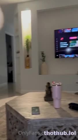Autumren Seduces Her Roommate To Have Sex