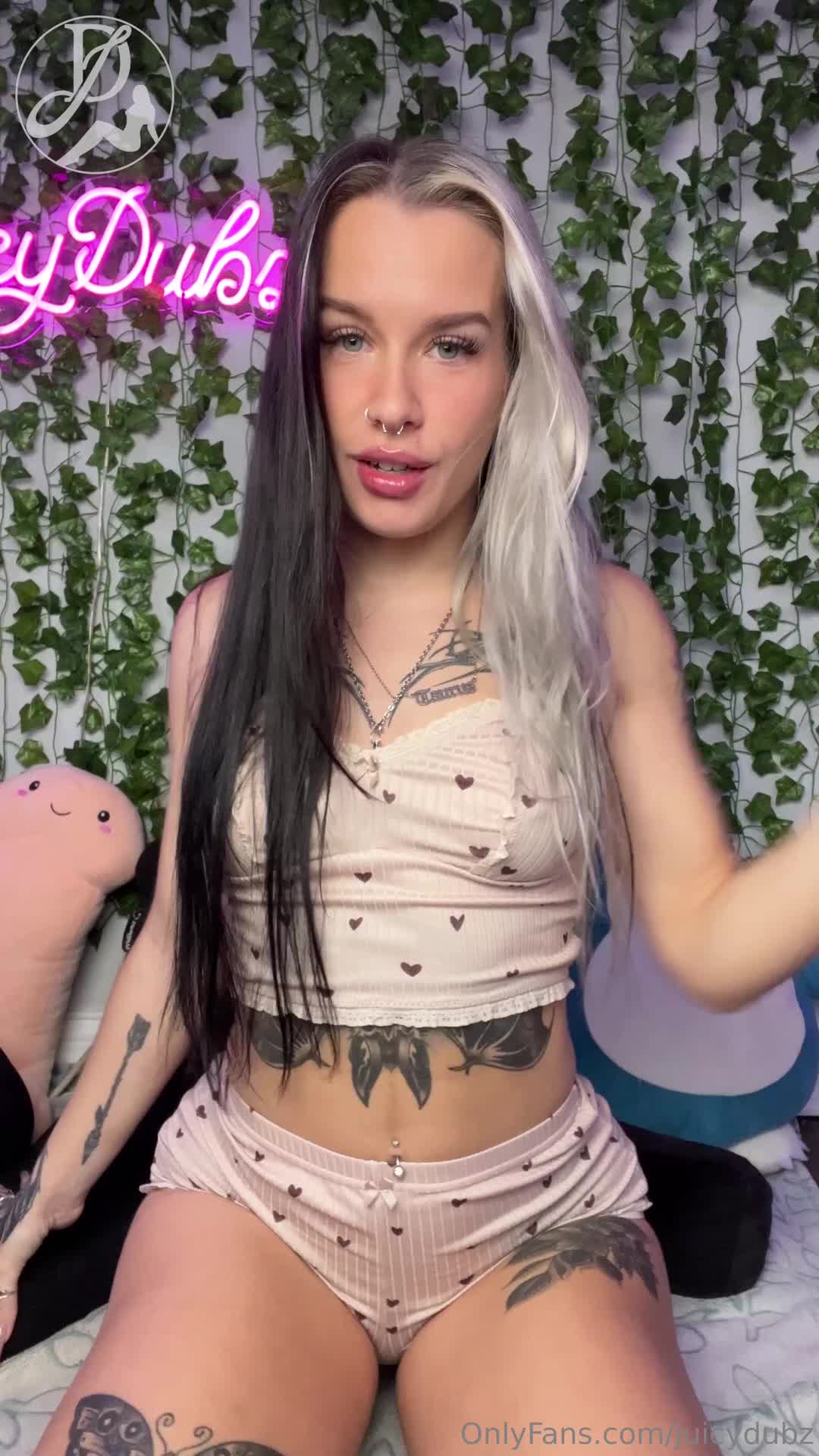 juicydubz OnlyFans leaked Juicydubz - Juicy’s waterpark is back open for business!squirting, cr.. on HDthot
