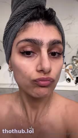 Mia Khalifa nude beauty mask bathroom ppv
