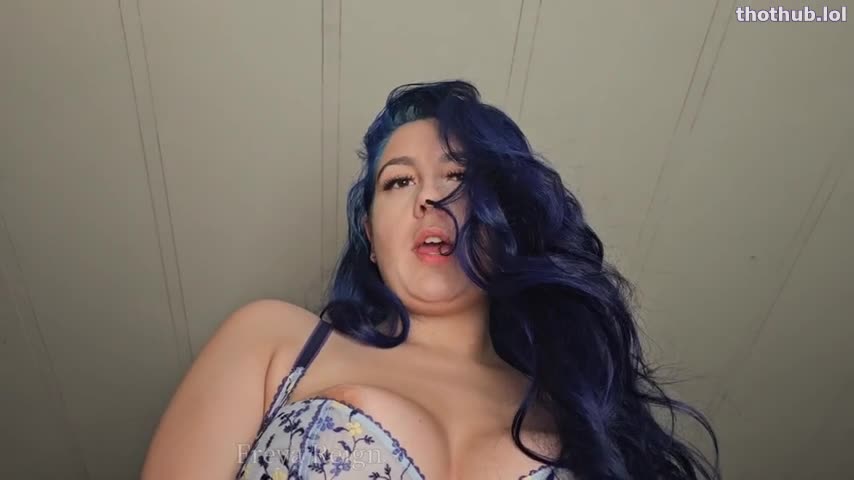 Girlfriend Fucks Herself