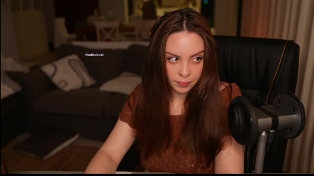 Moona ASMR stream