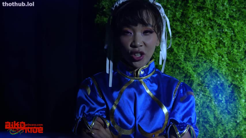 Aiko Moe_CHUN LI BG