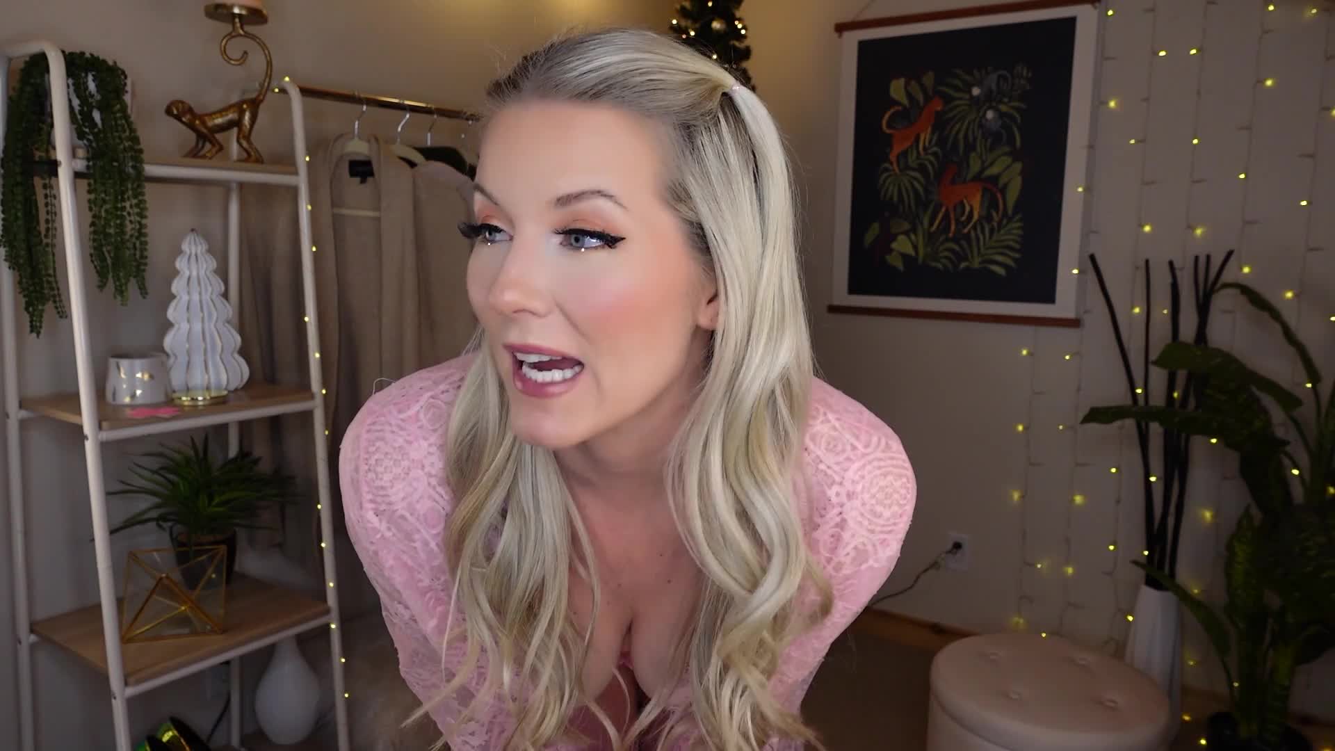 Kat Wonders 25 Days Of Lingerie 2020 Day 17