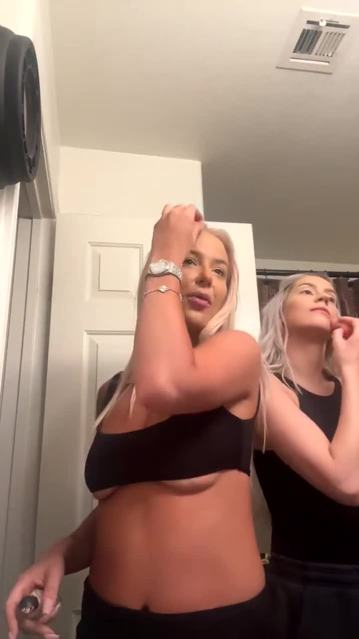 Tana Mongeau Nipple Slip Livestream OnlyFans Video Leaked