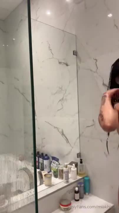 Mia Khalifa Nude Lingerie Try-On OnlyFans Video Leaked