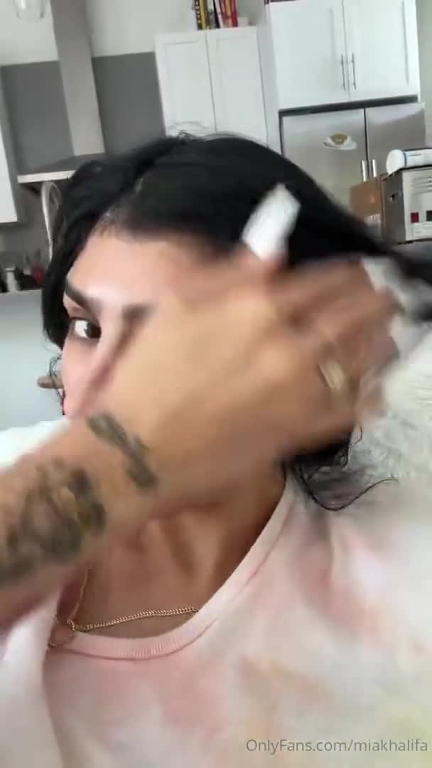 Mia Khalifa Nude Bathroom OnlyFans Livestream Leaked