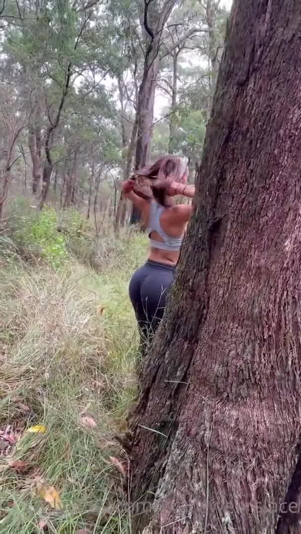 GraceWearsLace POV Forest Blowjob OnlyFans Video Leaked