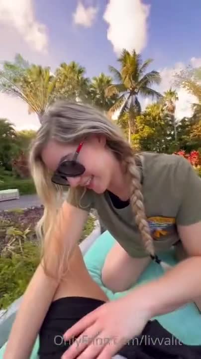 Livvalittle Nude Outdoor Butthole Tease OnlyFans Video Leaked