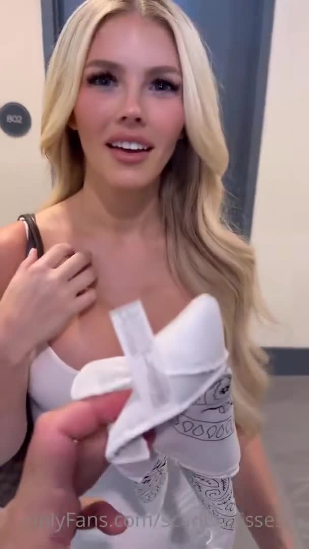 ScarlettKissesXO POV Surprise Sex OnlyFans Video Leaked
