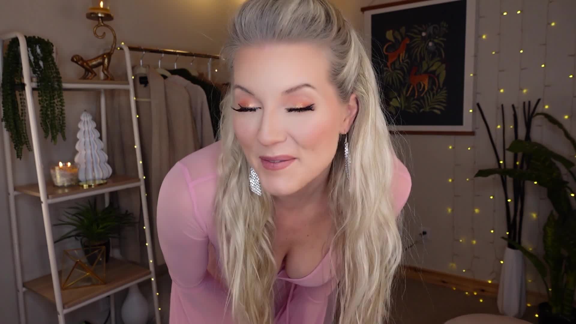 Kat Wonders 25 Days Of Lingerie 2020 Day 22