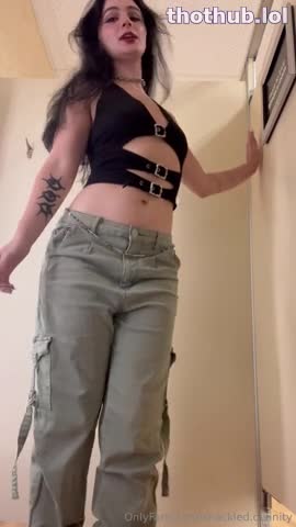 shackled.divinity plays in public dressing room