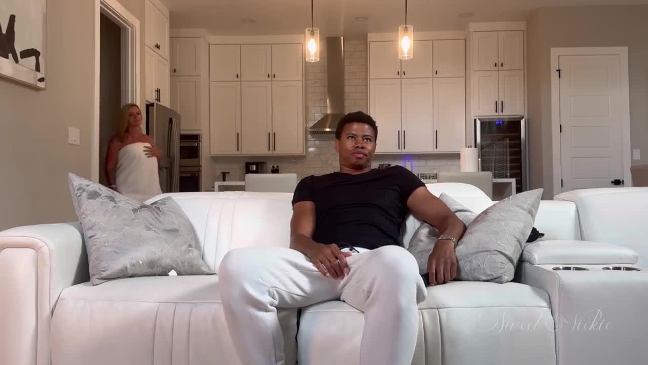 Sweet Vickie OnlyFans leaked Sweet Vickie – Fucking One Of My Favorite Bulls on HDthot