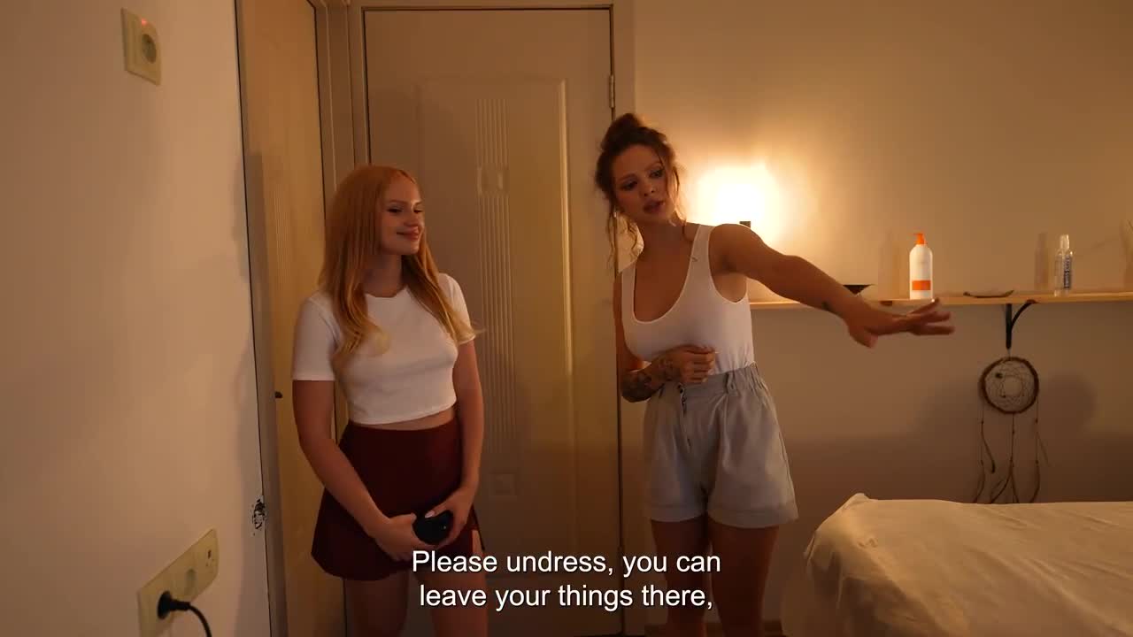 Verlonis And Alexa Poshspicy – Massage Therapist With Big Tits Performs A Naked Gift Surprise