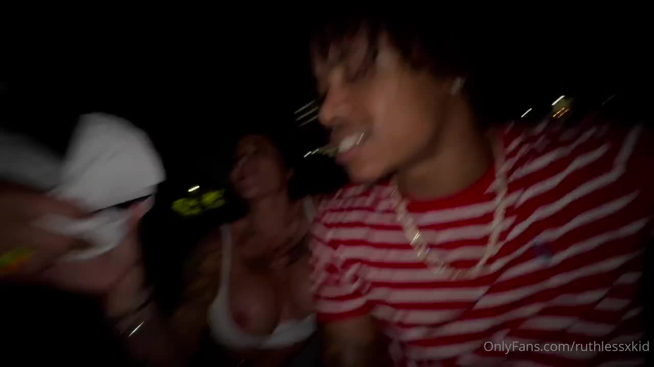 Ivy Fox – Nighttime Rooftop Fucking With Lil D
