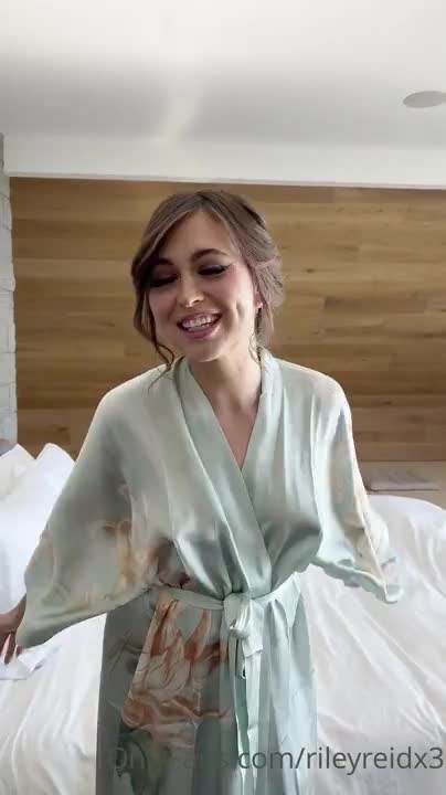 Riley Reid – Fucks With Her Sugar Daddy
