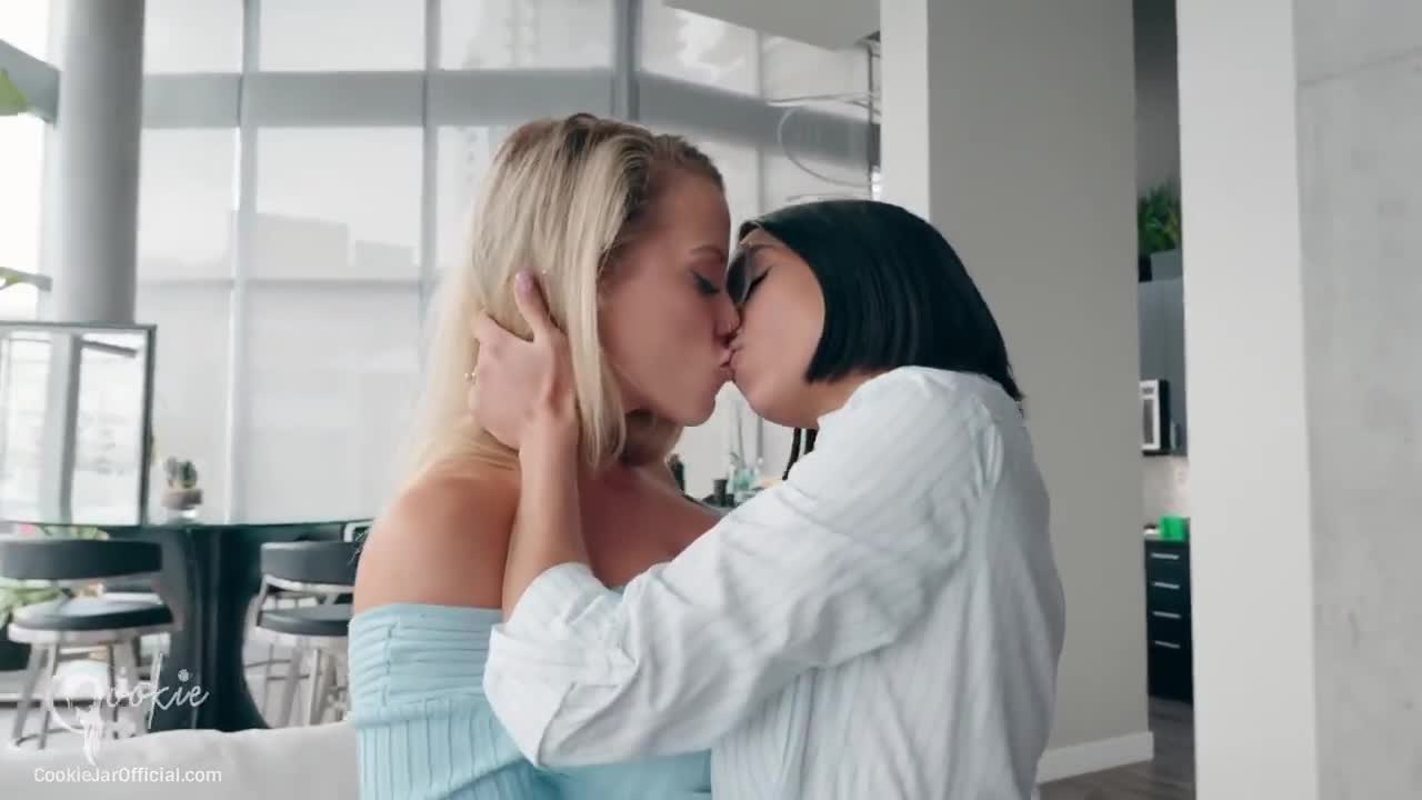 MyCookieJar × Lamhard – 4 Way Couple Swap