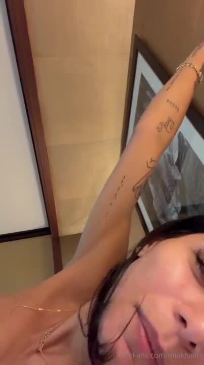 Mia Khalifa Hotel Shower Video