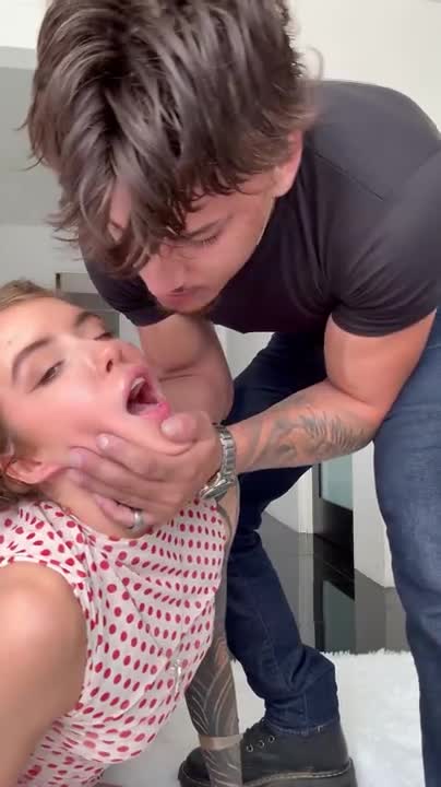 Eden Ivy – Petite Gets Her Pretty Face Fucked By Victor Ray