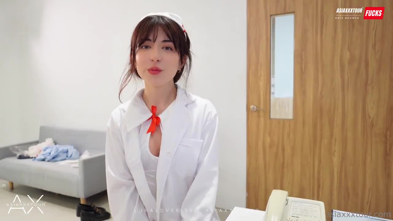 LunaLoveKiss – Cheating Intern Gives A Career-saving Blowjob