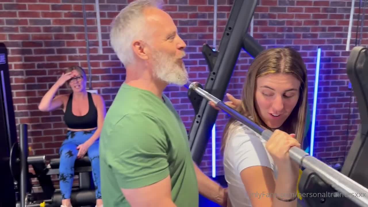 Katy Robertson OnlyFans leaked Katy Robertson – MFM Threesome In Gym on HDthot