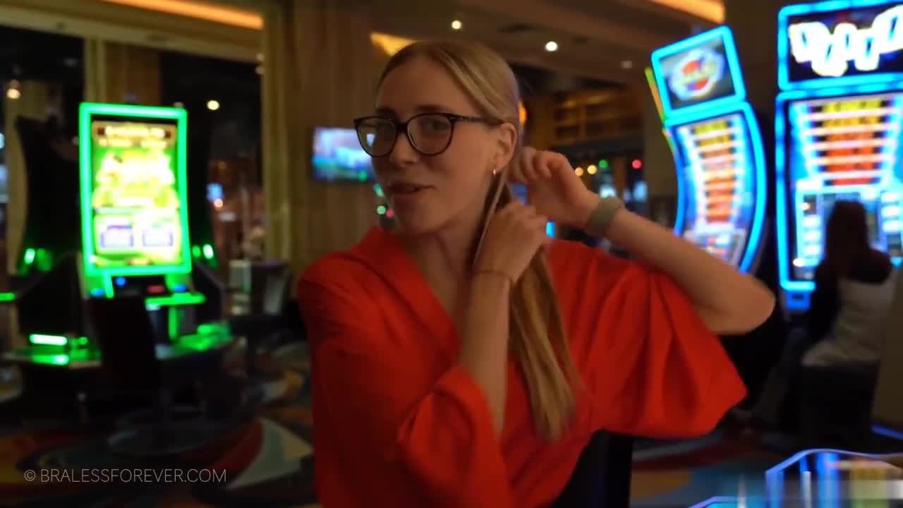 OnlyShans Fucked By a Stranger With a Huge Dick In Las Vegas