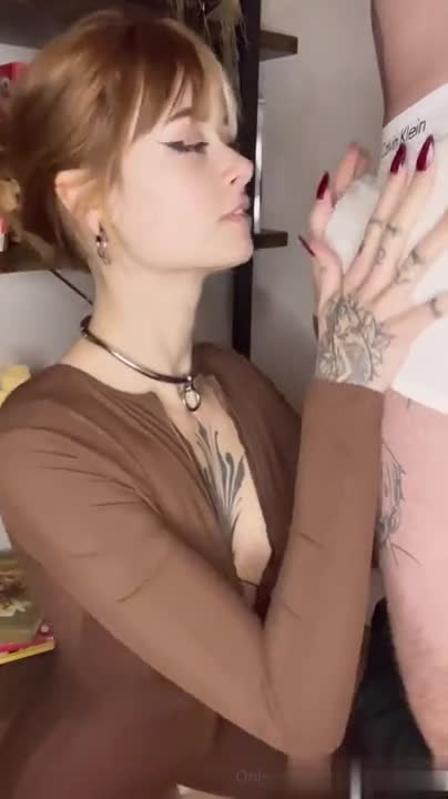 SallyDinosaur Hot Deepthroat Blowjob Video