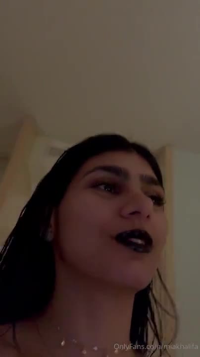 Mia Khalifa Nude Chatting Video
