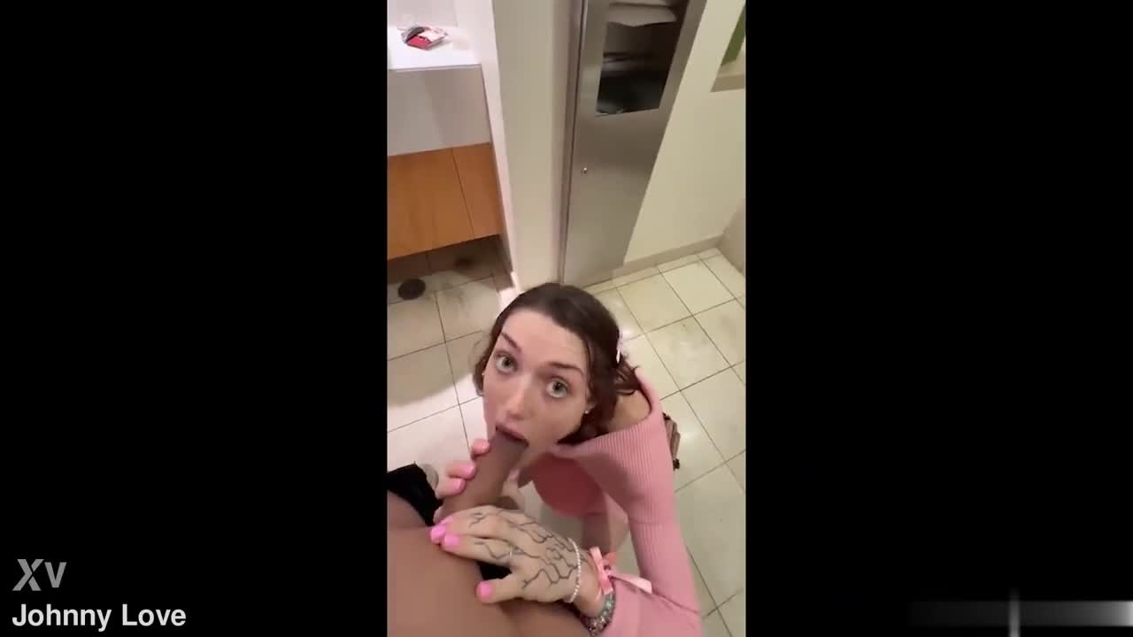 Adorable Girl Shrooms_Q Risky Sex In Public Bathroom