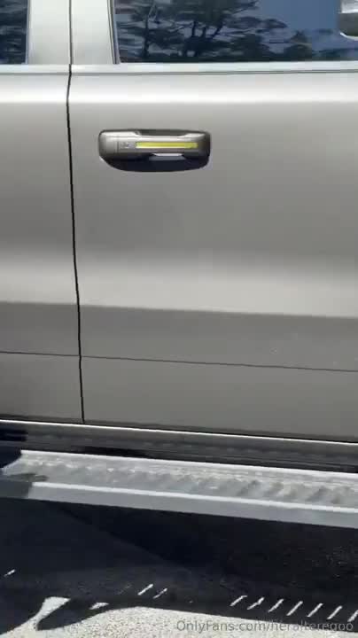 Ella Alexandra OnlyFans leaked Rebecca McLeod & Ella Alexandra Double Blowjob Orgy Threesome on Daddy’s New Truck on HDthot