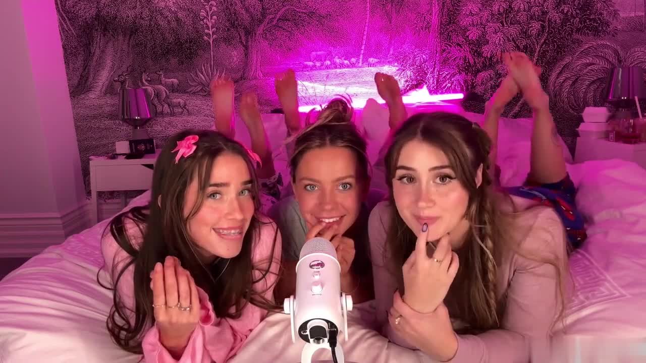 Bronwin JOI ASMR Porn With Bluebxbyyy and Livinia Roberts