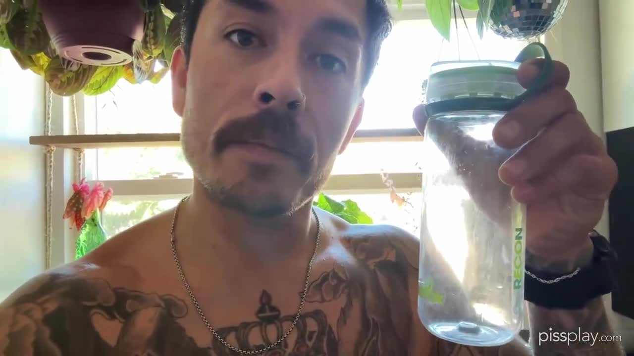 IrisxJase Pee Drinking Blowjob