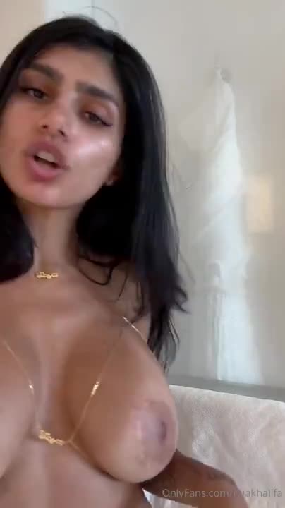 Mia Khalifa 40 Mins Of Sensual Naked Shower Scene NEW PPV