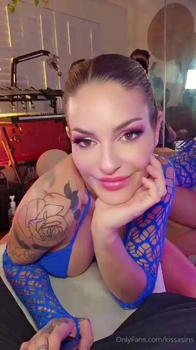Kissa Sins Naive Fan Chokes & Fills Her Asshole Deep NEW PPV