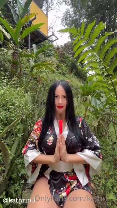 Katherin Hoffman – Public Outdoor Masturbation