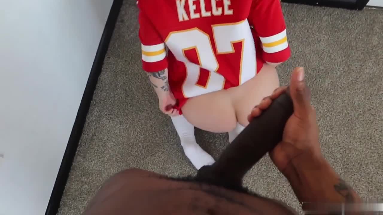 Hot College Girl NaomiH666 BBC Blowjob