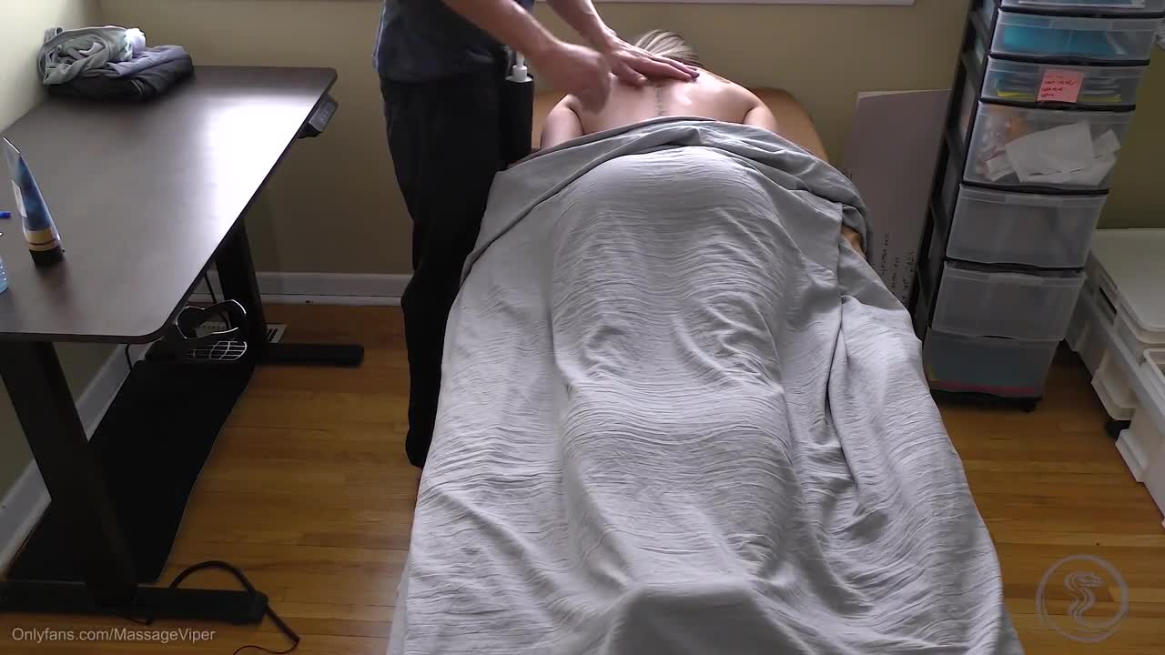 Massage Viper Super Fit Blonde Part 2 Video