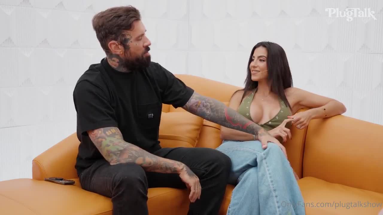 Britt Blair & Lena The Plug American Sweetheart Hubby Sharing 3Some On PlugTalk