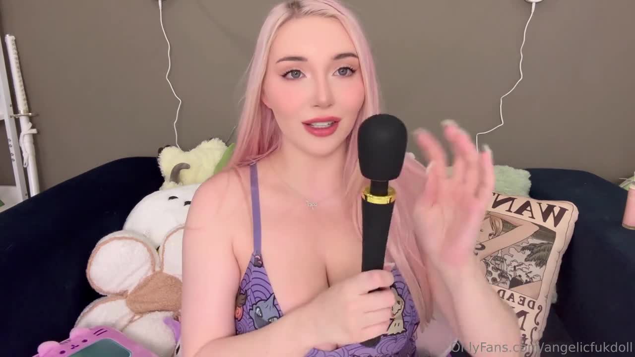 Angelicfuckdoll – I Fucked My Tight Pussy While Having A Buttplug In