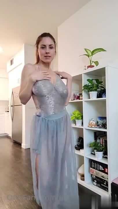 AliciaCanoModel Striptease Porn Video