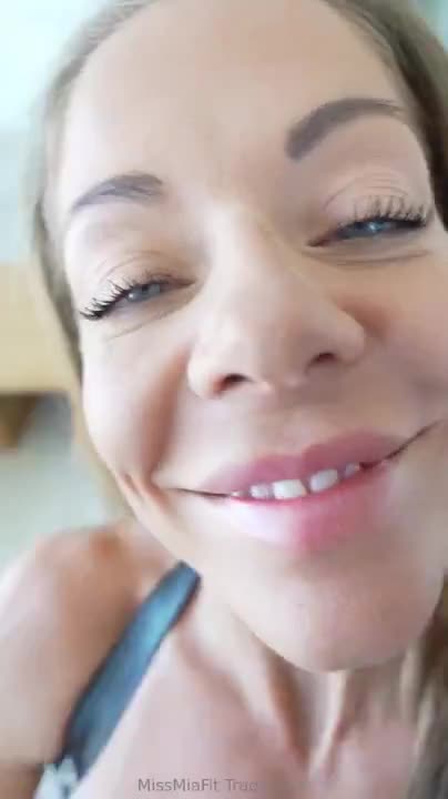 Missmiafit Fit OnlyFans leaked Missmiafit Fit MILF Dirty Kitchen Fuck Session with Neighbor on HDthot