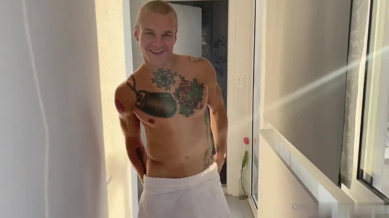 Polish Czihuahua Plowed Balls Deep In Her Pussy Video