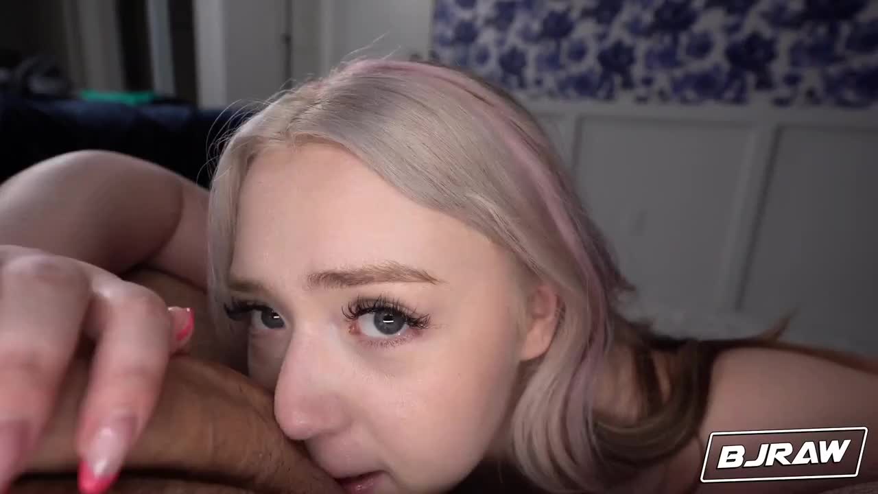 Eva Nyx Eva Has A Pretty Mouth For Face Fucking