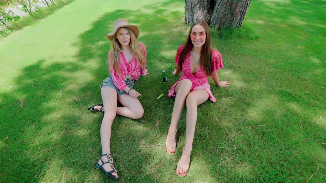 Luxury Girl – Sucking And Fucking Stranger Outside