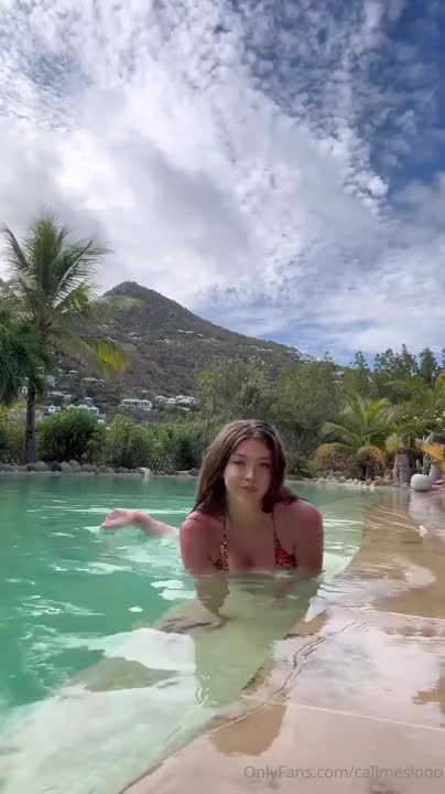 Callmeslooo – Fingering Myself In The Pool JOI
