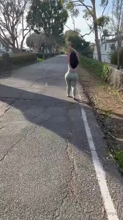VictoryaXO Picked Up And Fucked A Sweaty Thick Booty