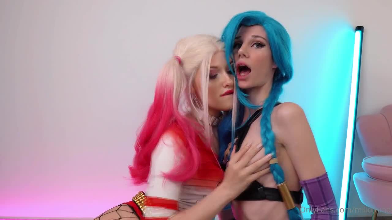 Milki Mind – Harley Quinn G/G Strap-on Fucking